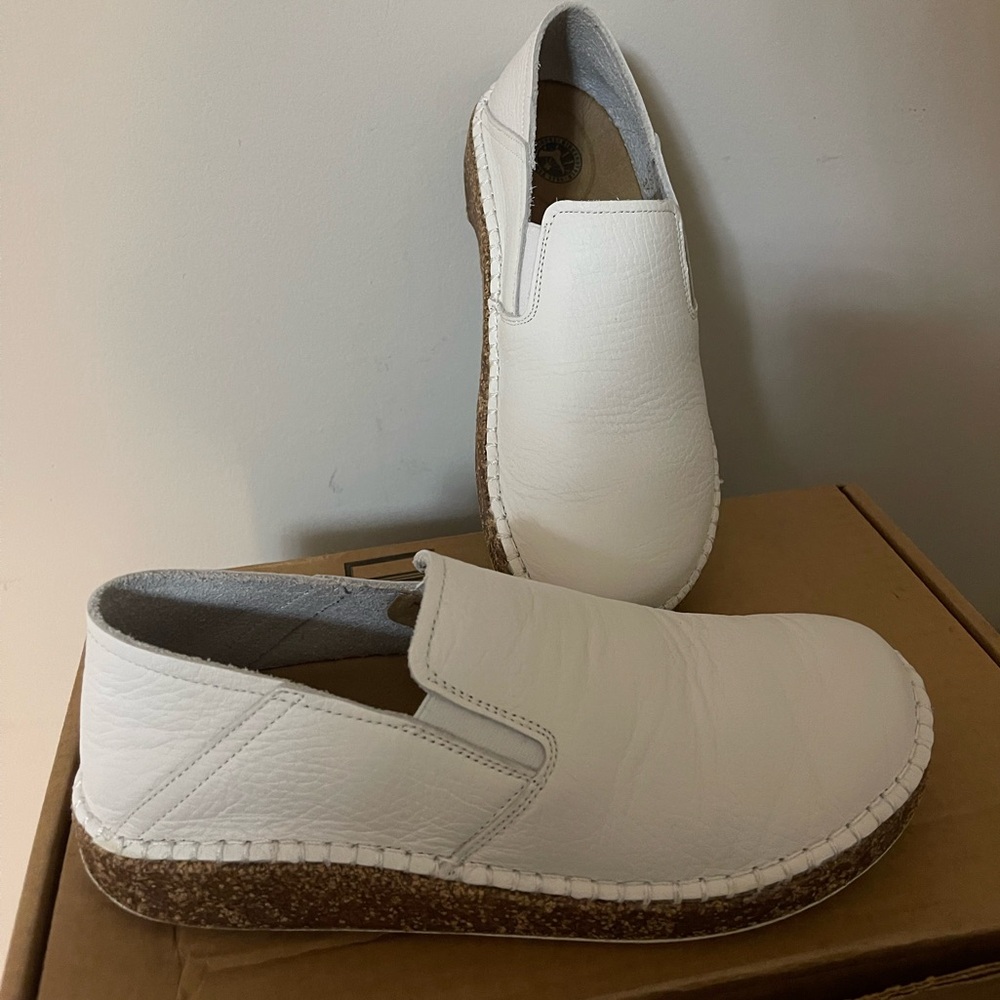New Birkenstock white loafers shoes ladies sz 37 7